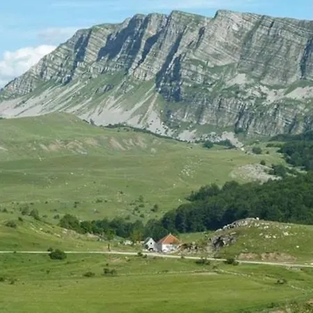 Cemerno Holiday home