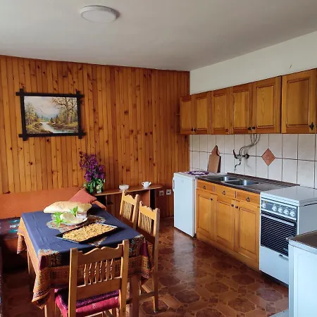 Cemerno Holiday home